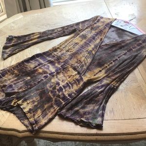 Umgee tie-dye long sleeve romper. Size Small.